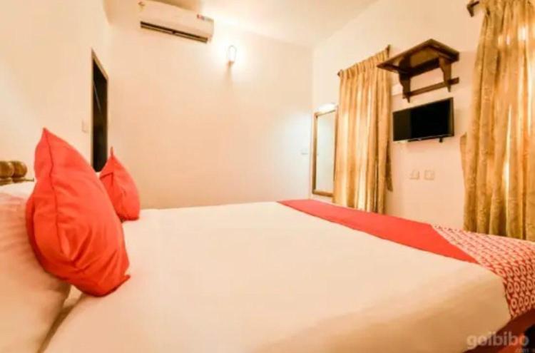 Hotel Lovely Inn ! Puri Bagian luar foto