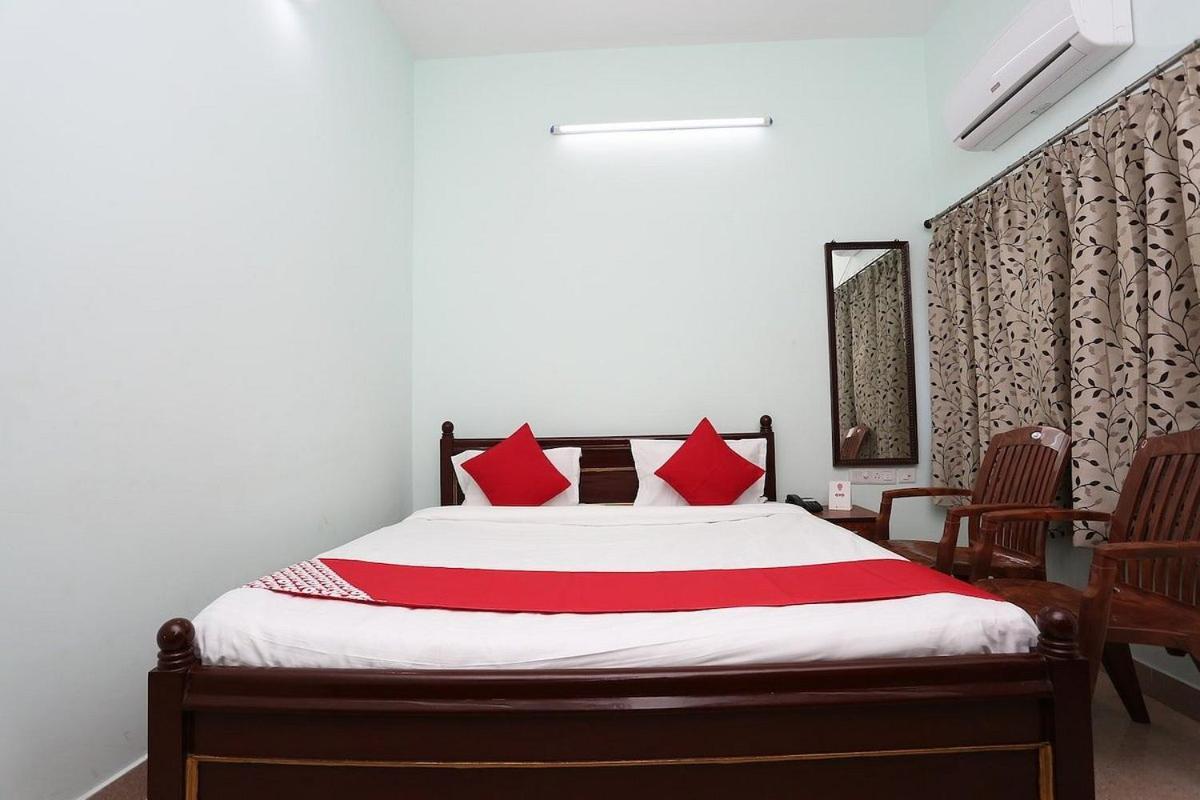 Hotel Lovely Inn ! Puri Bagian luar foto